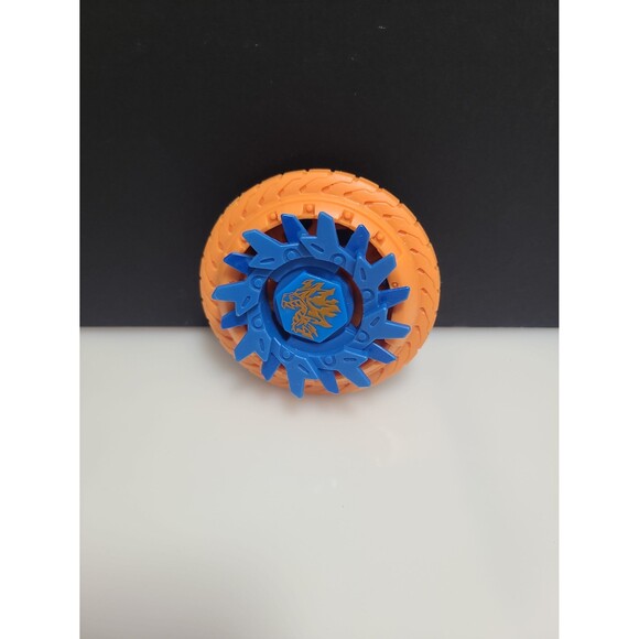 Beyblade Beywheelz Slash Wing Leone with Launcher - Picture 2 of 3